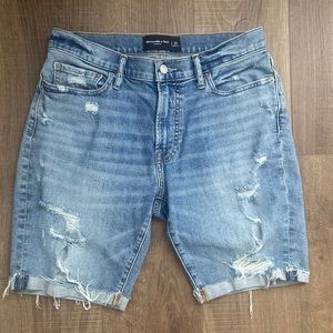 Mens distressed short